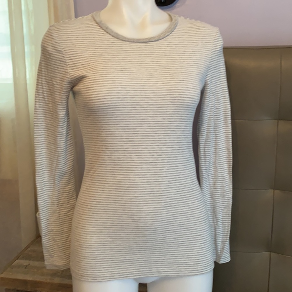 Long sleeve t-shirt size small